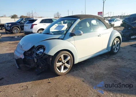 2010 Volkswagen New Beetle 2.5L Final Edition from USA, damaged, VIN 3VWRW3AL9AM010232